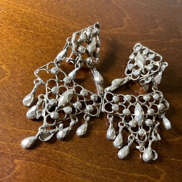 Jewelry - Antique Victorian faceted 900 silver filigree cleopatra bib chandelier earrings